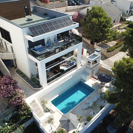 Luxury Beachfront Villa Carlisa ซีโอโว ภายนอก รูปภาพ