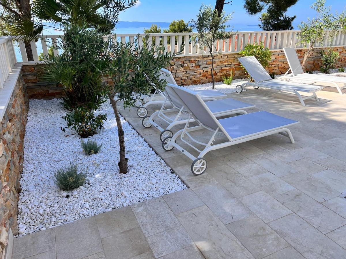 Luxury Beachfront Villa Carlisa ซีโอโว ภายนอก รูปภาพ