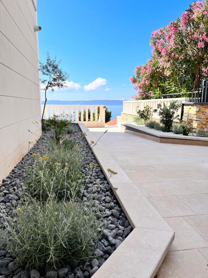 Luxury Beachfront Villa Carlisa ซีโอโว ภายนอก รูปภาพ
