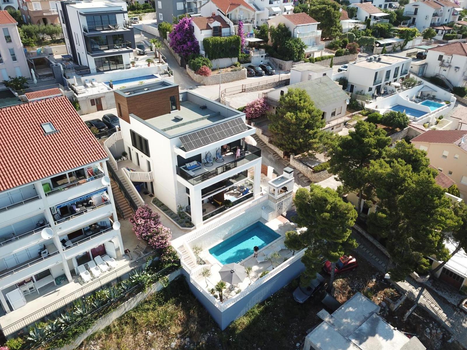 Luxury Beachfront Villa Carlisa ซีโอโว ภายนอก รูปภาพ