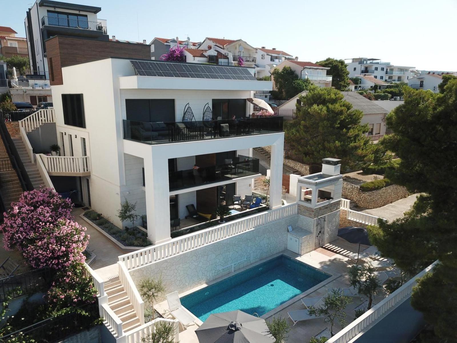 Luxury Beachfront Villa Carlisa ซีโอโว ภายนอก รูปภาพ
